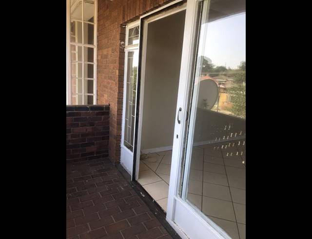 2 BEDROOM APARTMENT FOR SALE IN SYMHURST